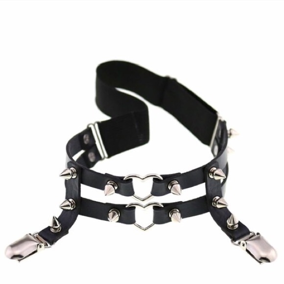 Double Belt Leg Chain with Spike Heart High Quality Elastic Garter - Picture 7 of 7